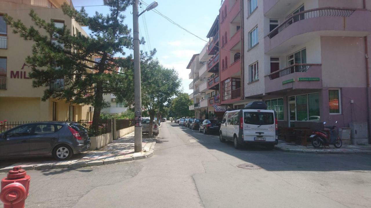 Treti Mart North Apartment Primorsko Ngoại thất bức ảnh